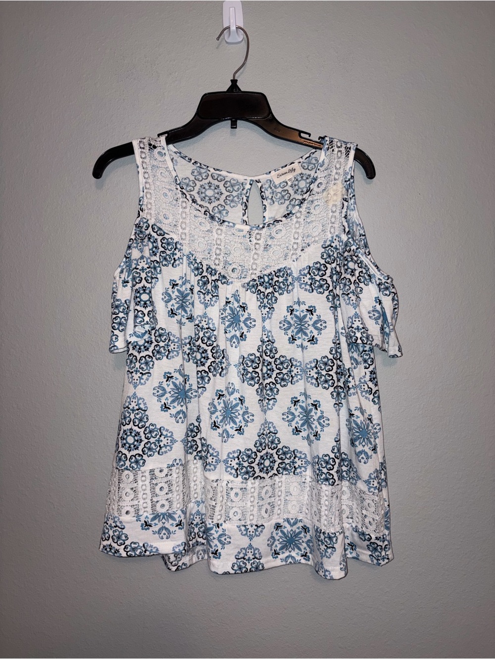 Siren Lily Decorative Crochet with Cutout Short Bell Sleeves Size M